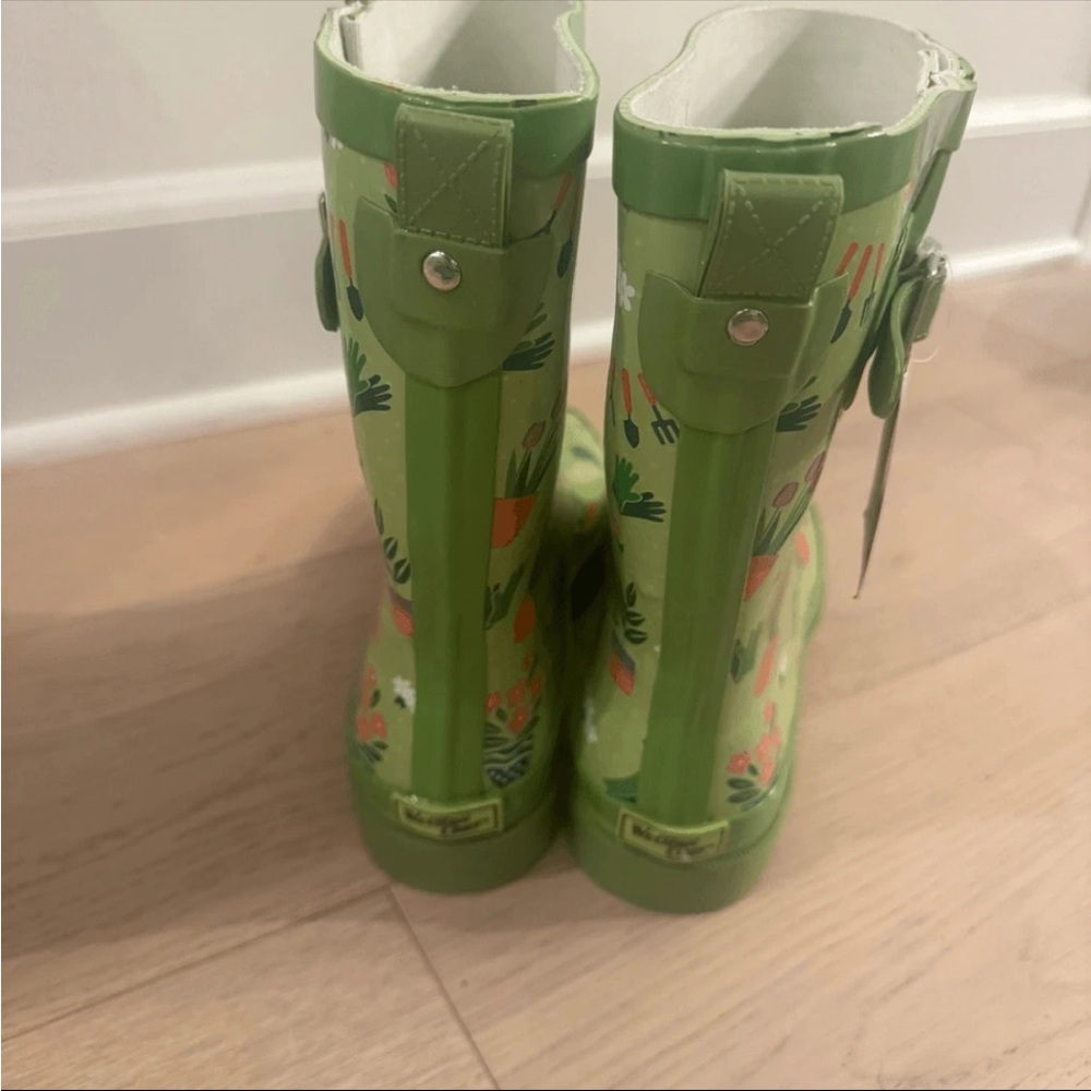 Western Chief Women's Mid-Height Waterproof Rain Boots, Garden Days Size 9 NWT - Picture 3 of 7